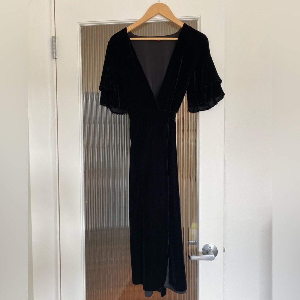 Club Monaco Tay Short-sleeve Velvet Wrap Dress, Size 2